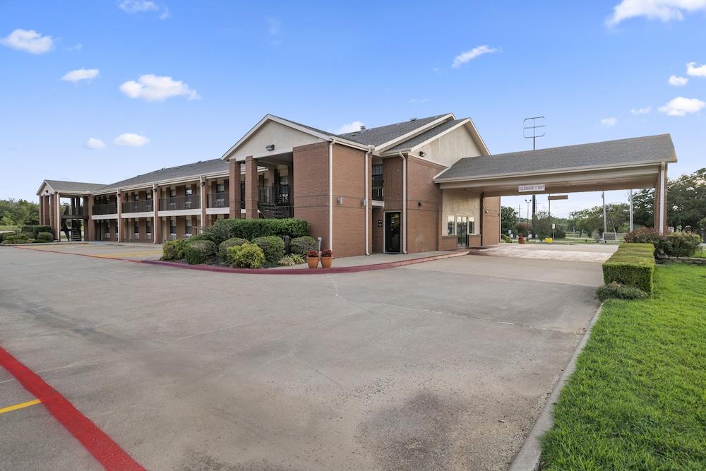 Super 8 By Wyndham Mount Vernon Exterior photo